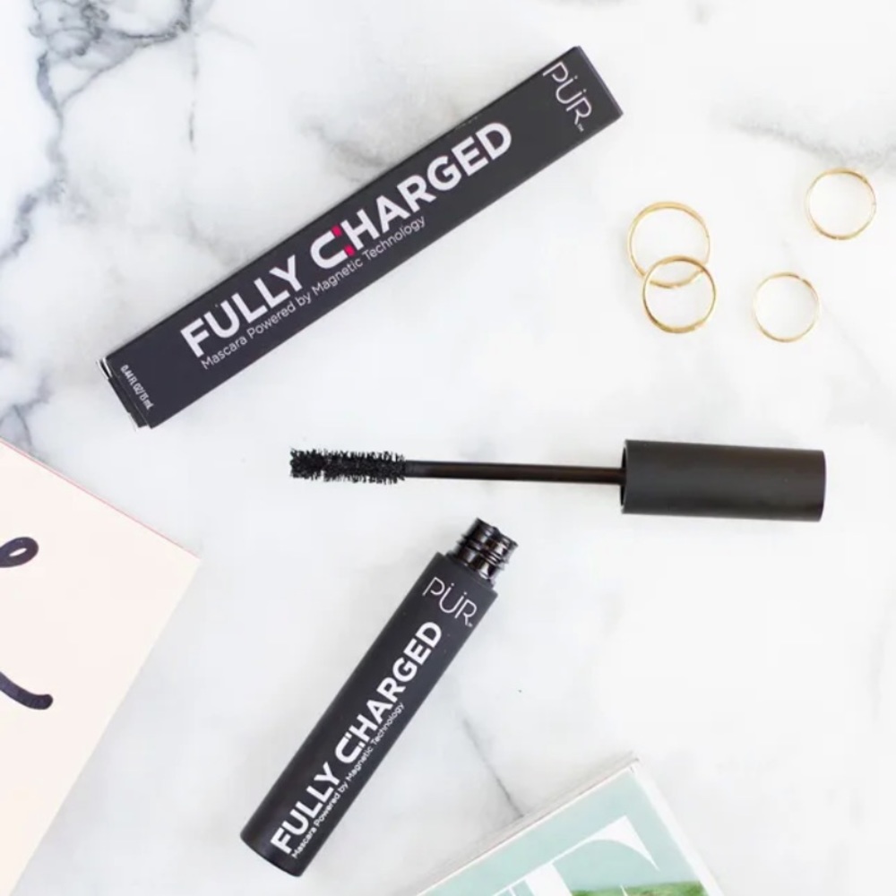 PUR: fully charged mascara